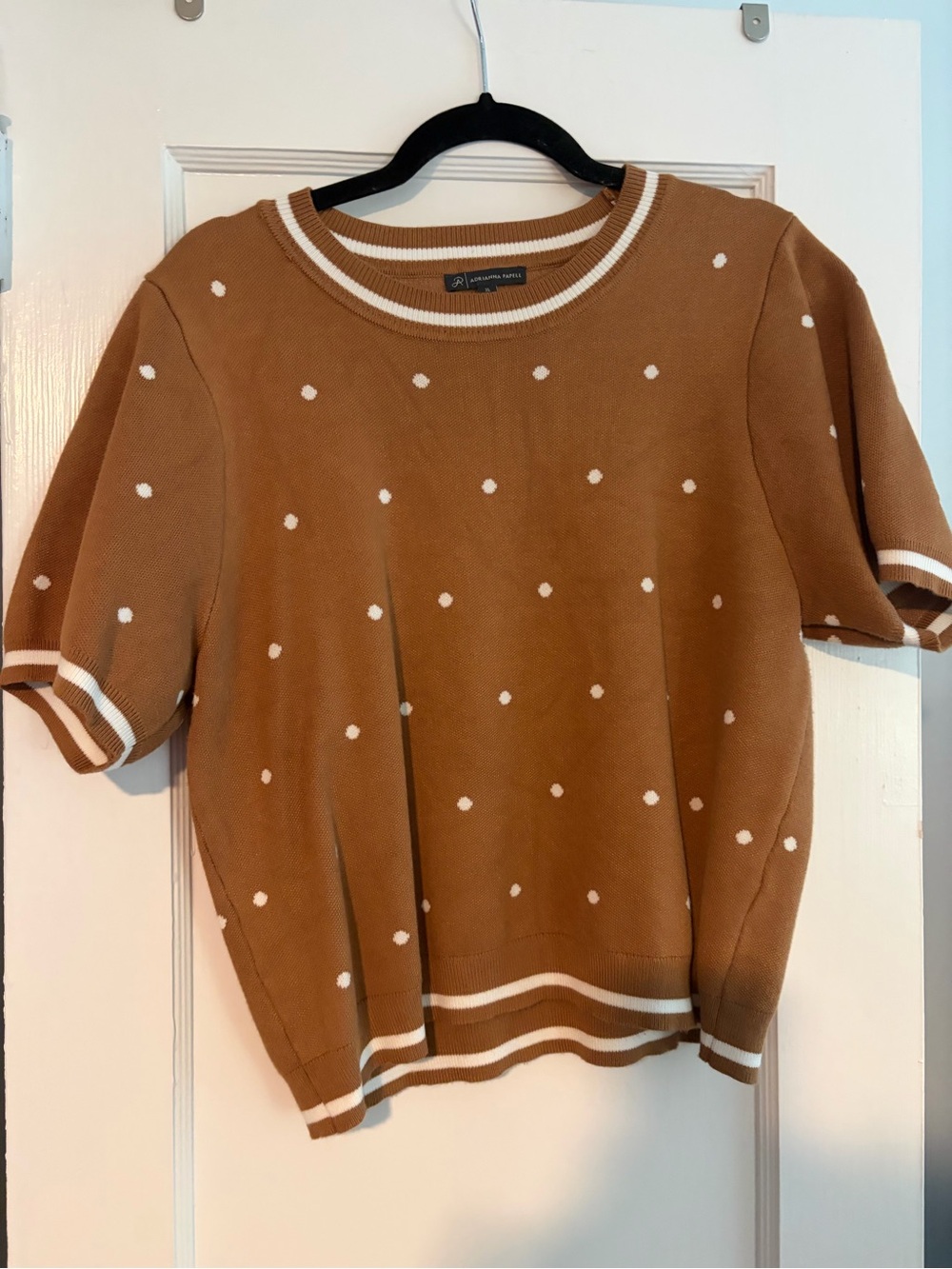 Adrianna Papell Camel Polka Dot Short Sleeve Knit Top - Picture 2 of 4